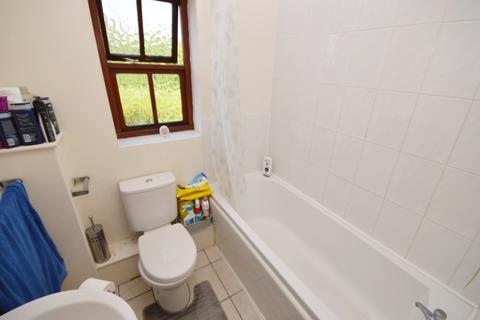 2 bedroom terraced house to rent, Webb Street, Lincoln LN5