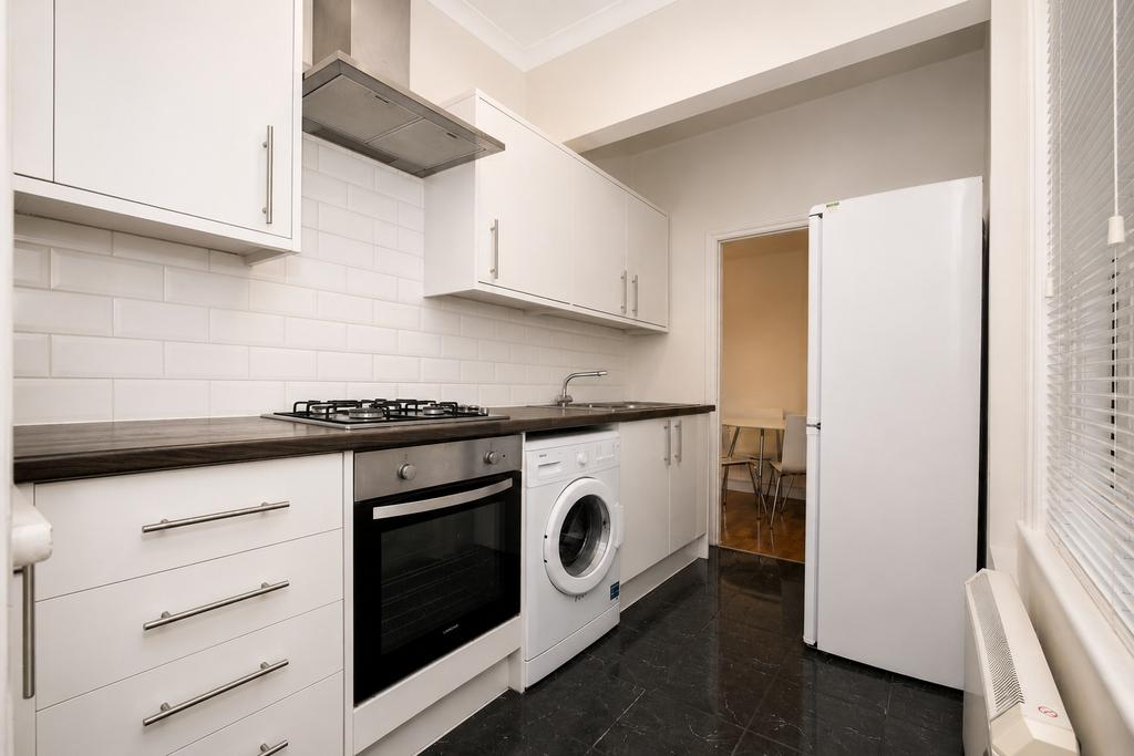 Apartment in London - View 2