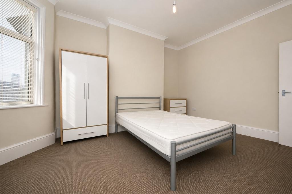 Apartment in London - View 5