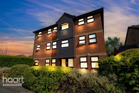 1 bedroom flat for sale, Maple Close, Hainault