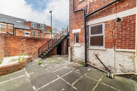 2 bedroom flat to rent, Cavendish Road, Jesmond, NE2