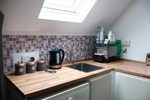 1 bedroom flat for sale, Laleham Road, Shepperton TW17