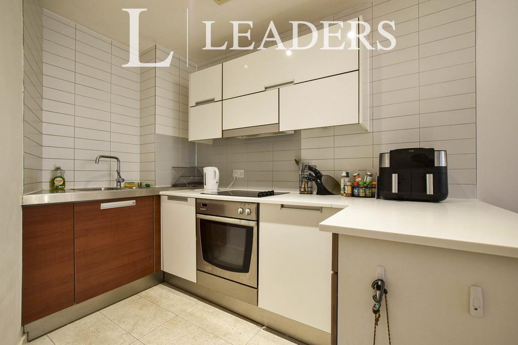 Apartment in Manchester - View 5