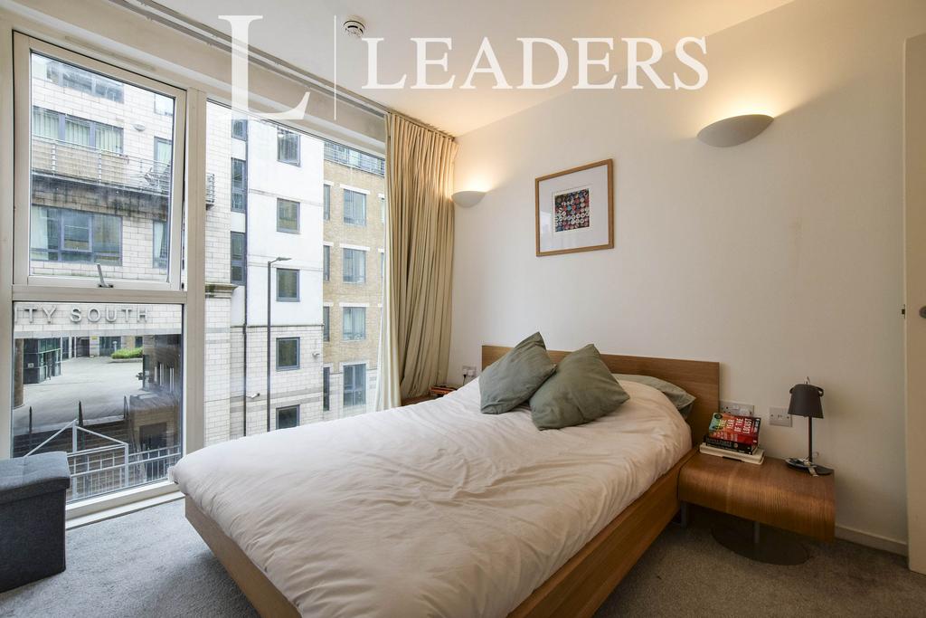 Apartment in Manchester - More
