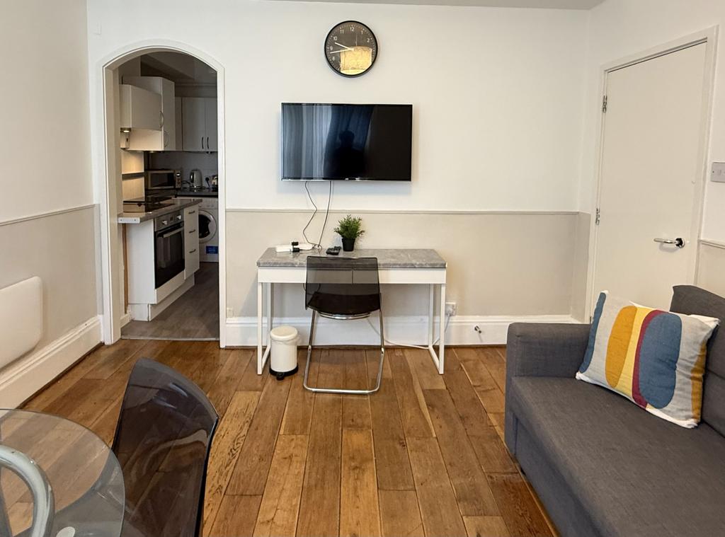 Apartment in London, Westminster - View 4