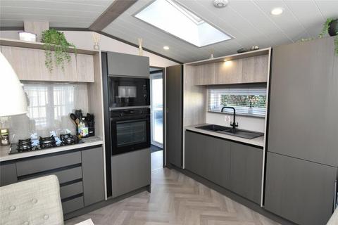 212 bedroom lodge for sale, Pickering York