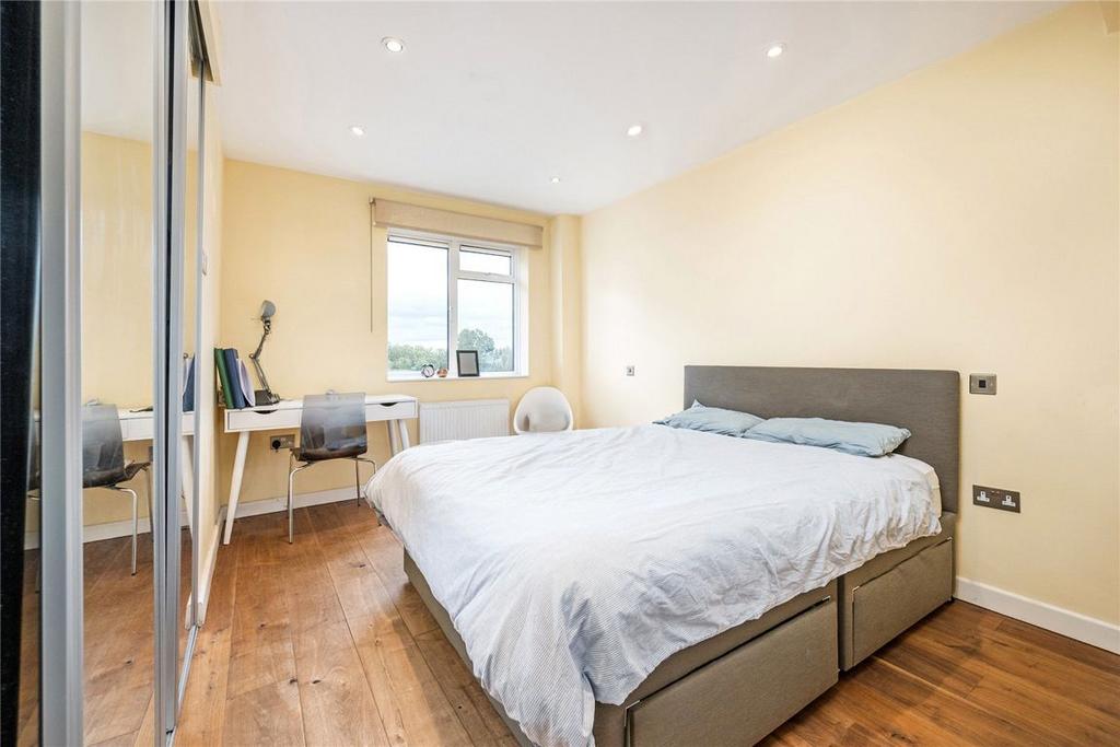 Apartment in London - View 5