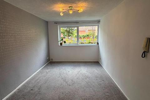 1 bedroom ground floor flat to rent, Heaton Moor Road, Stockport