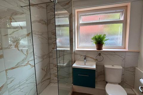 1 bedroom ground floor flat to rent, Heaton Moor Road, Stockport