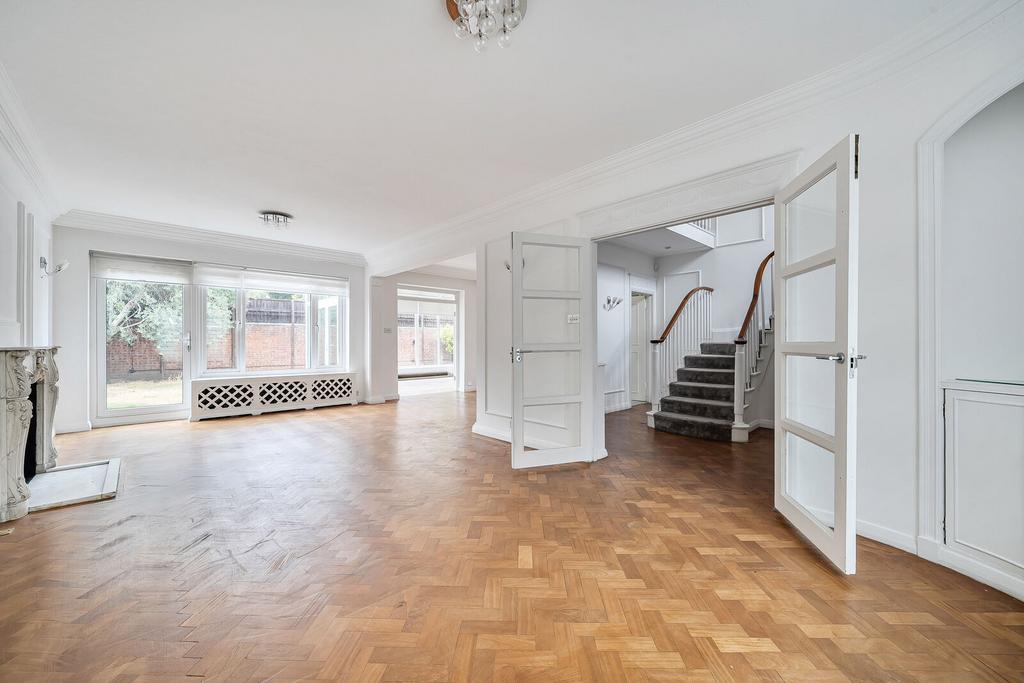 House in London - View 2