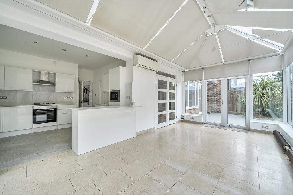 House in London - View 4