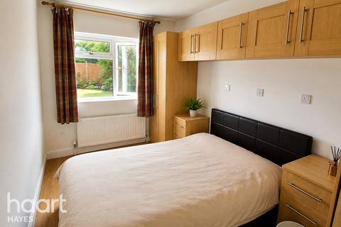 4 bedroom end of terrace house to rent, Windsor Avenue, UXBRIDGE
