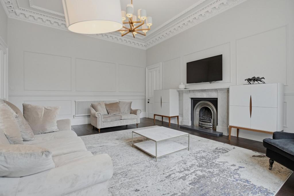 House in Glasgow City - More