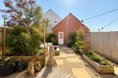 3 bedroom semi-detached house for sale, Seabrook Orchards