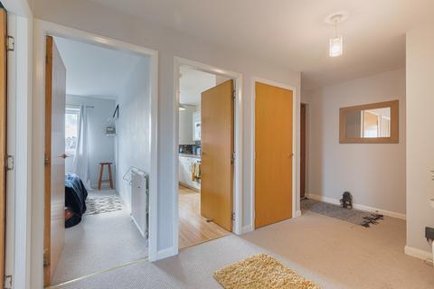 2 bedroom flat to rent, Cedar Court, Aberdeen