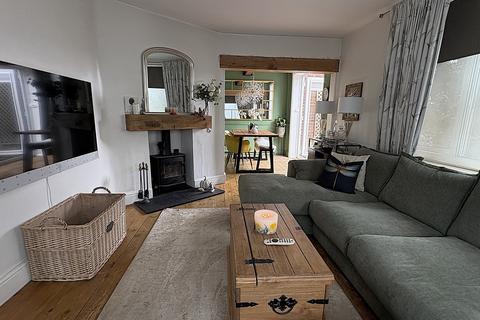 3 bedroom semi-detached house for sale, Lynton Road, Melton Mowbray