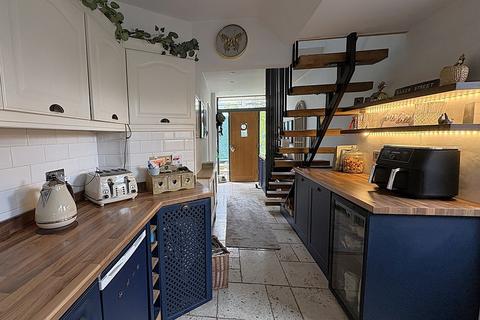 3 bedroom semi-detached house for sale, Lynton Road, Melton Mowbray