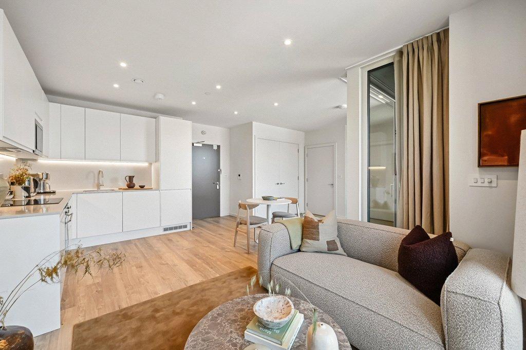 Apartment in Nine Elms - View 4