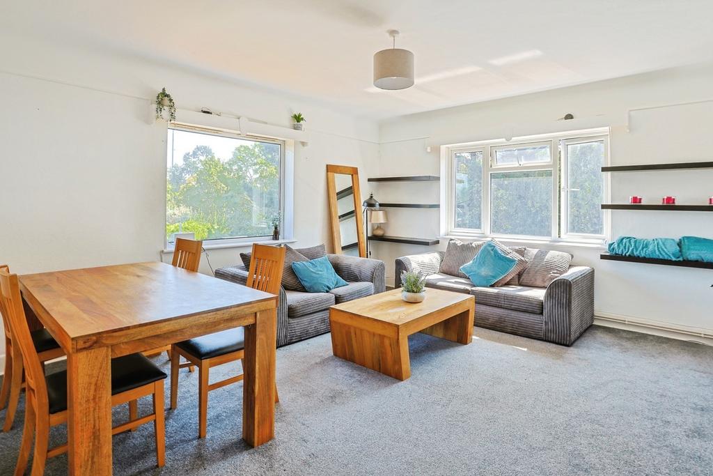 Apartment in Bournemouth - View 3