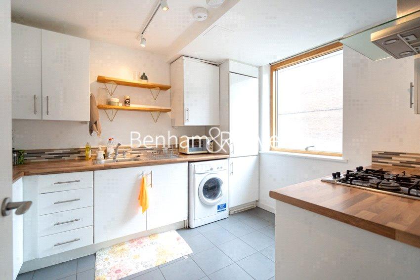 House in London - View 4