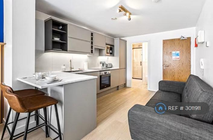 Apartment in Nottingham - View 3