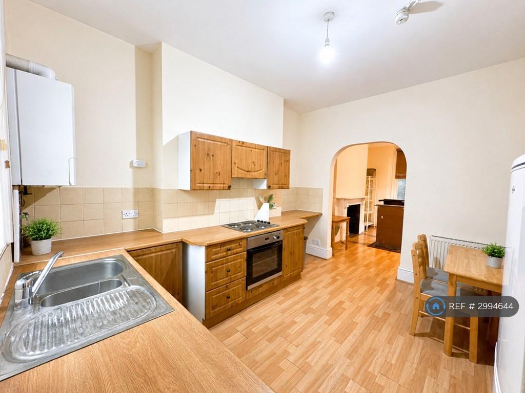 Apartment in London - View 5