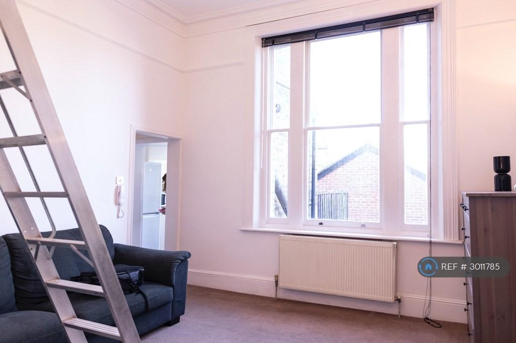 Apartment in London - View 4