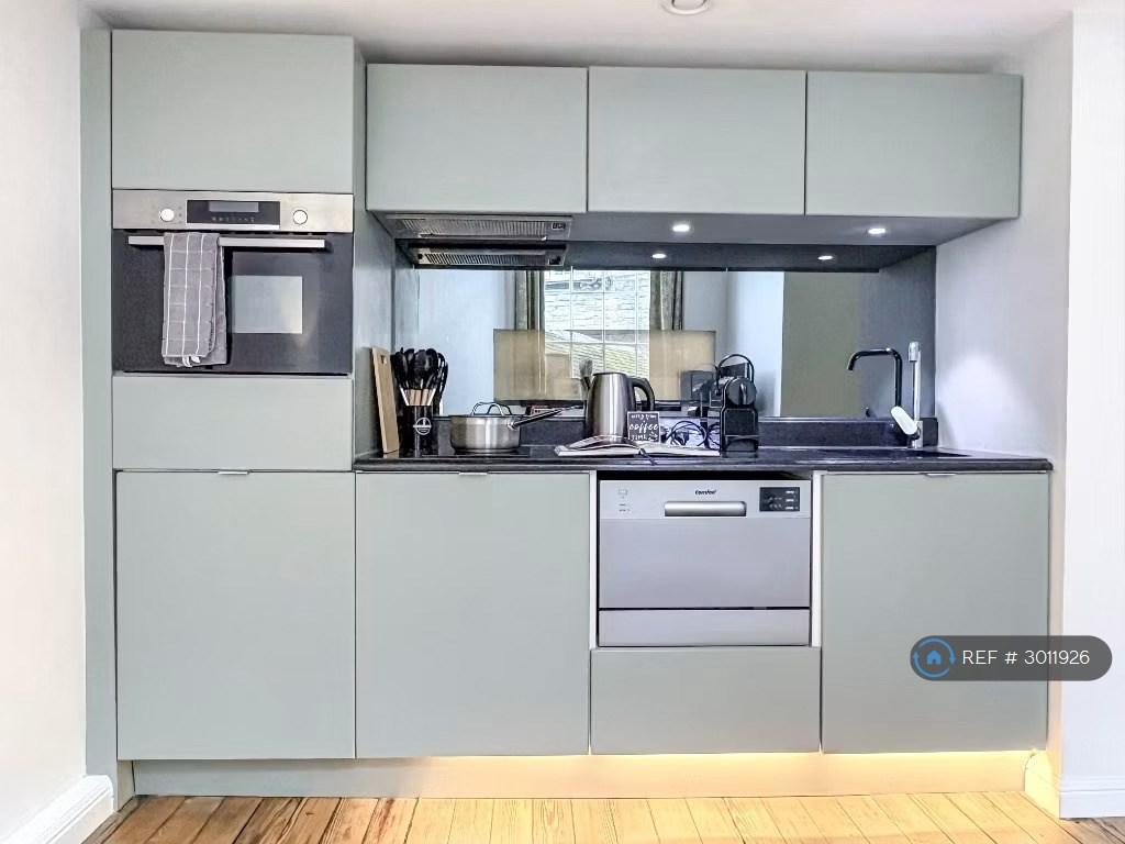 Apartment in Edinburgh - View 3