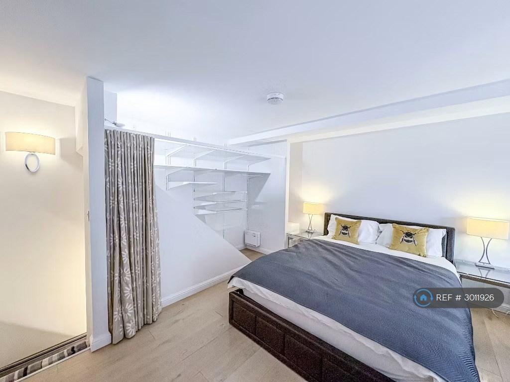 Apartment in Edinburgh - View 5
