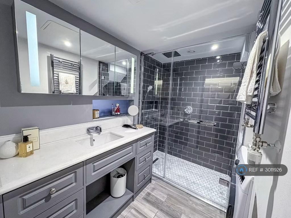 Apartment in Edinburgh - More