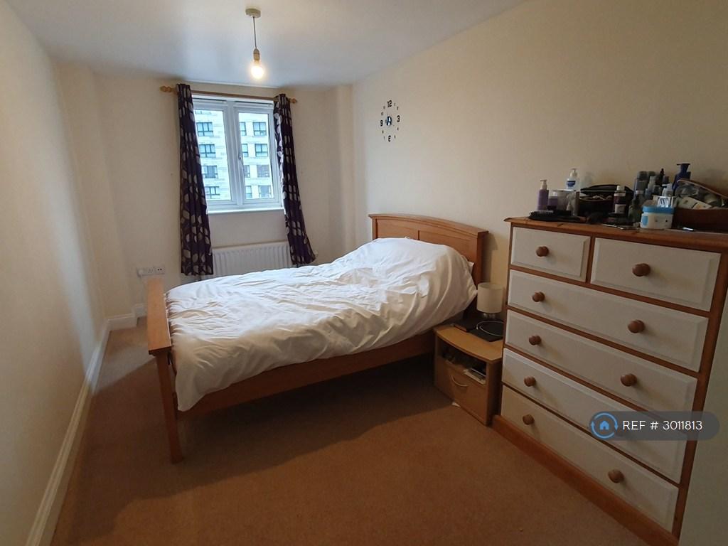 Apartment in Reading - View 5