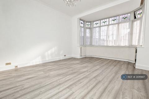 5 bedroom semi-detached house to rent, Upney Lane, Barking, IG11
