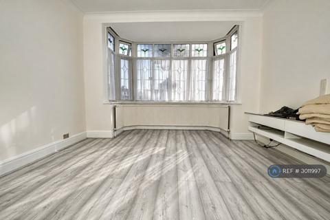 5 bedroom semi-detached house to rent, Upney Lane, Barking, IG11