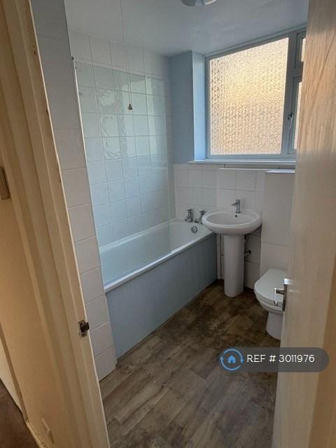 Apartment in Beckenham - View 2
