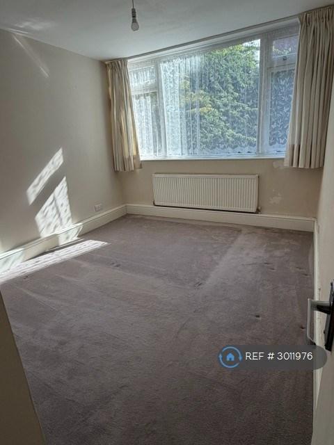 Apartment in Beckenham - View 3