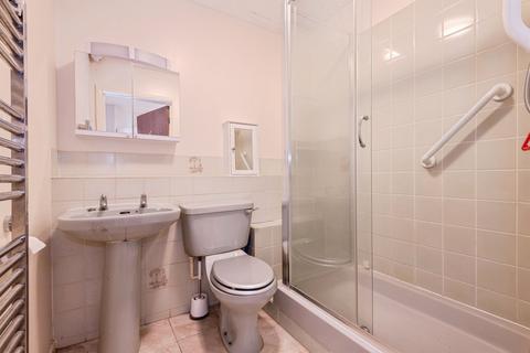 2 bedroom flat for sale, Upper High Street, TAUNTON