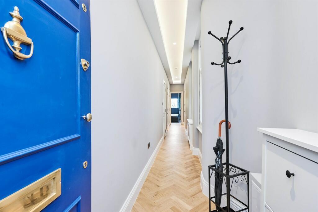 Apartment in London - View 3