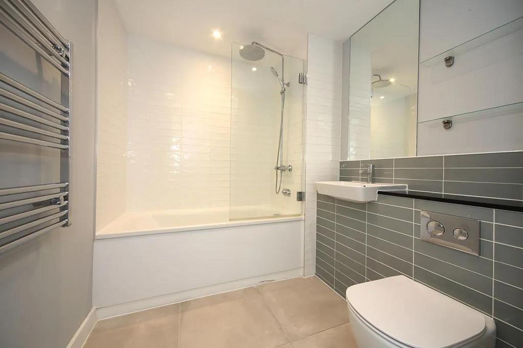 Apartment in London - View 5