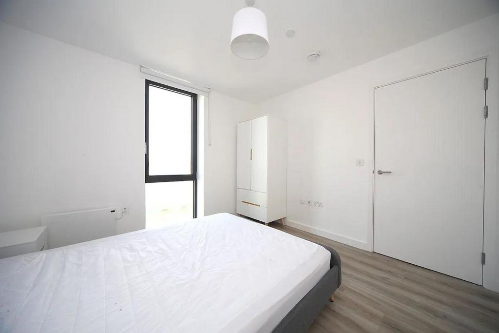 Apartment in London - More