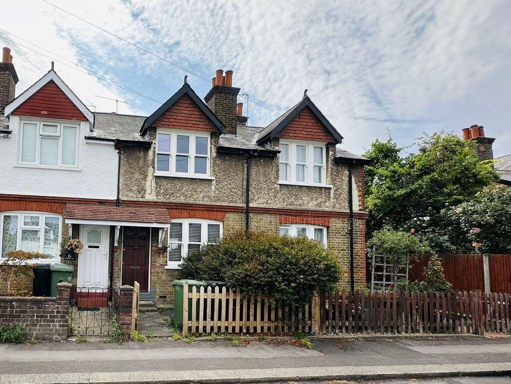 2 bedroom terraced house for sale in Epsom on OnTheMarket 2 bedroom terraced house for sale in Epsom on OnTheMarket