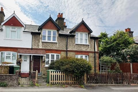 Middle Lane, Epsom