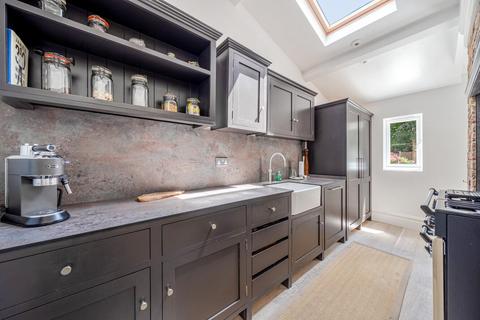 3 bedroom end of terrace house for sale, Southdown Road, Raynes Park, London, SW20