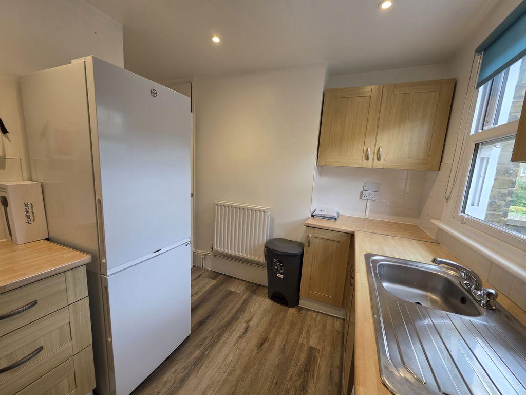 House in London - View 3