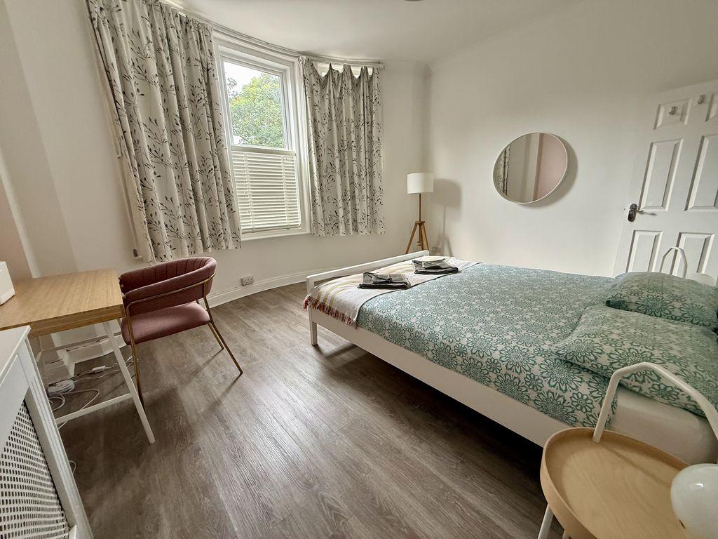 Apartment in Boscombe - View 4