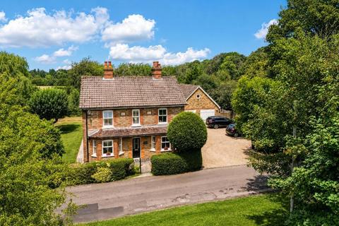 Chelsham Common, Ledgers Road, Warlingham, CR6 9PB