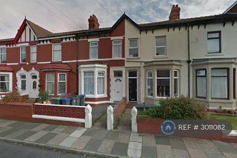2 bedroom flat to rent, Warbreck Drive, Blackpool, FY2