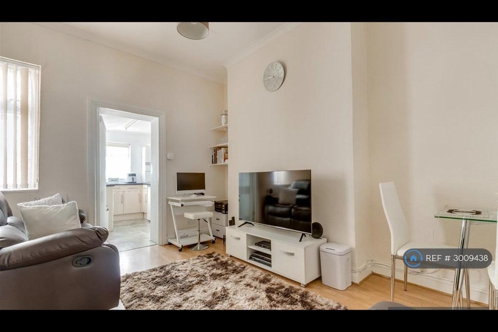 Apartment in London - View 4