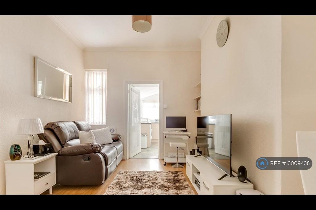 Apartment in London - View 5