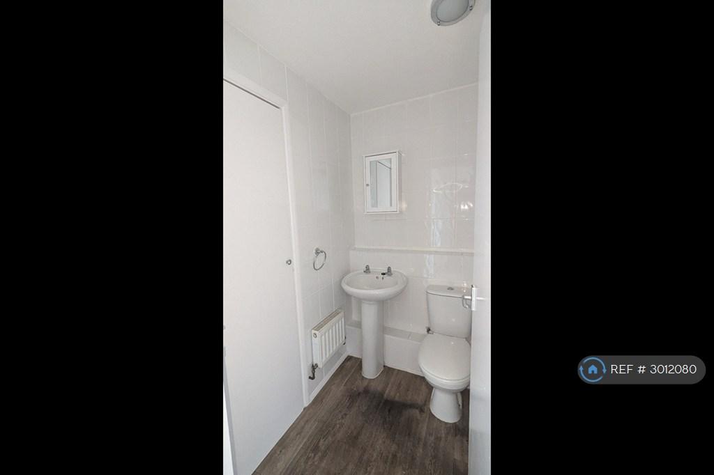 Apartment in Orpington - View 3