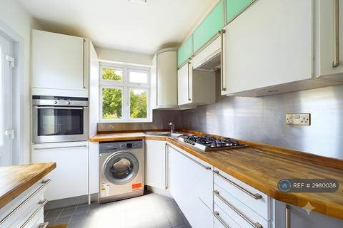 3 bedroom semi-detached house to rent, Kings Way, Harrow, HA1